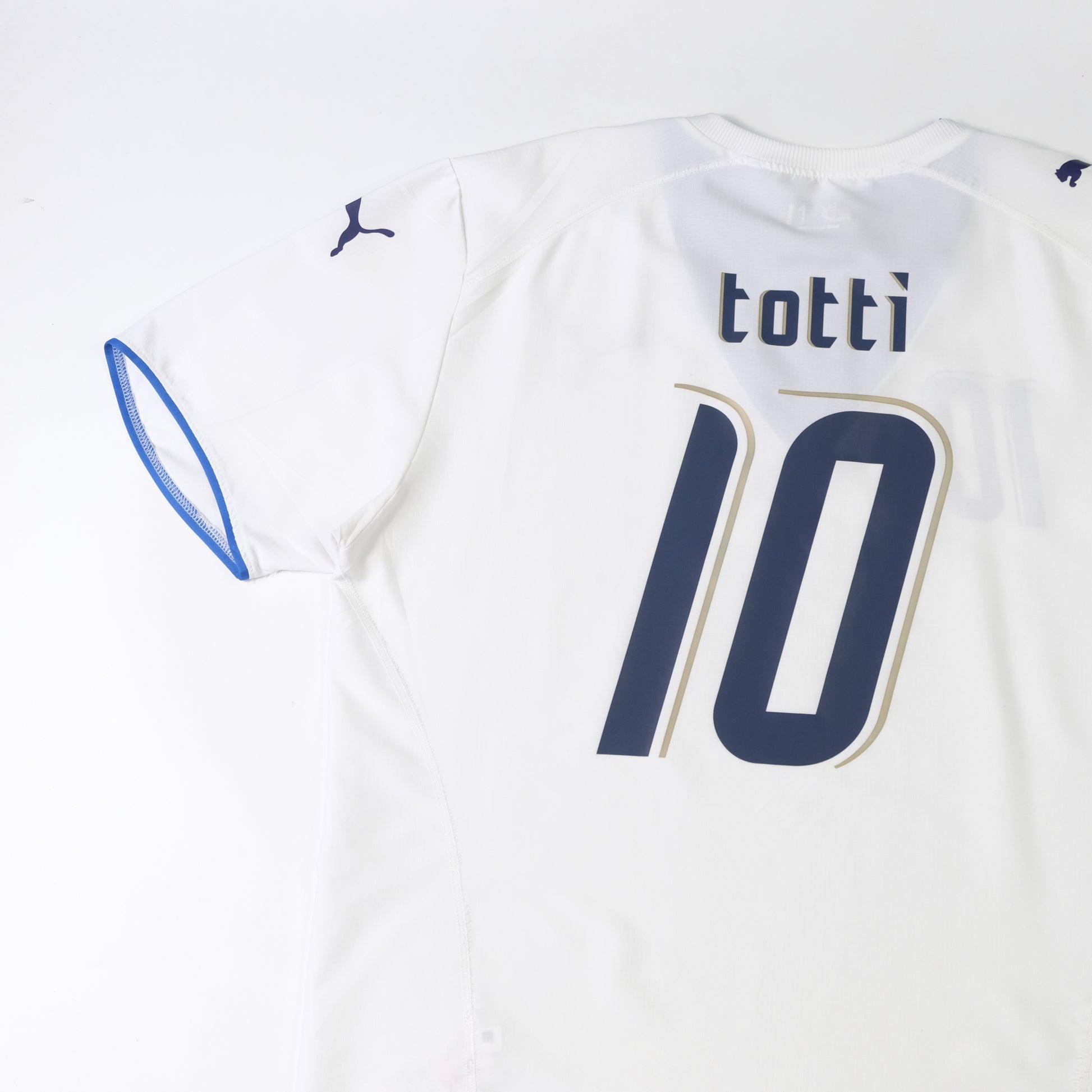 2006/07 Italy Away Shirt Puma Totti (XL)