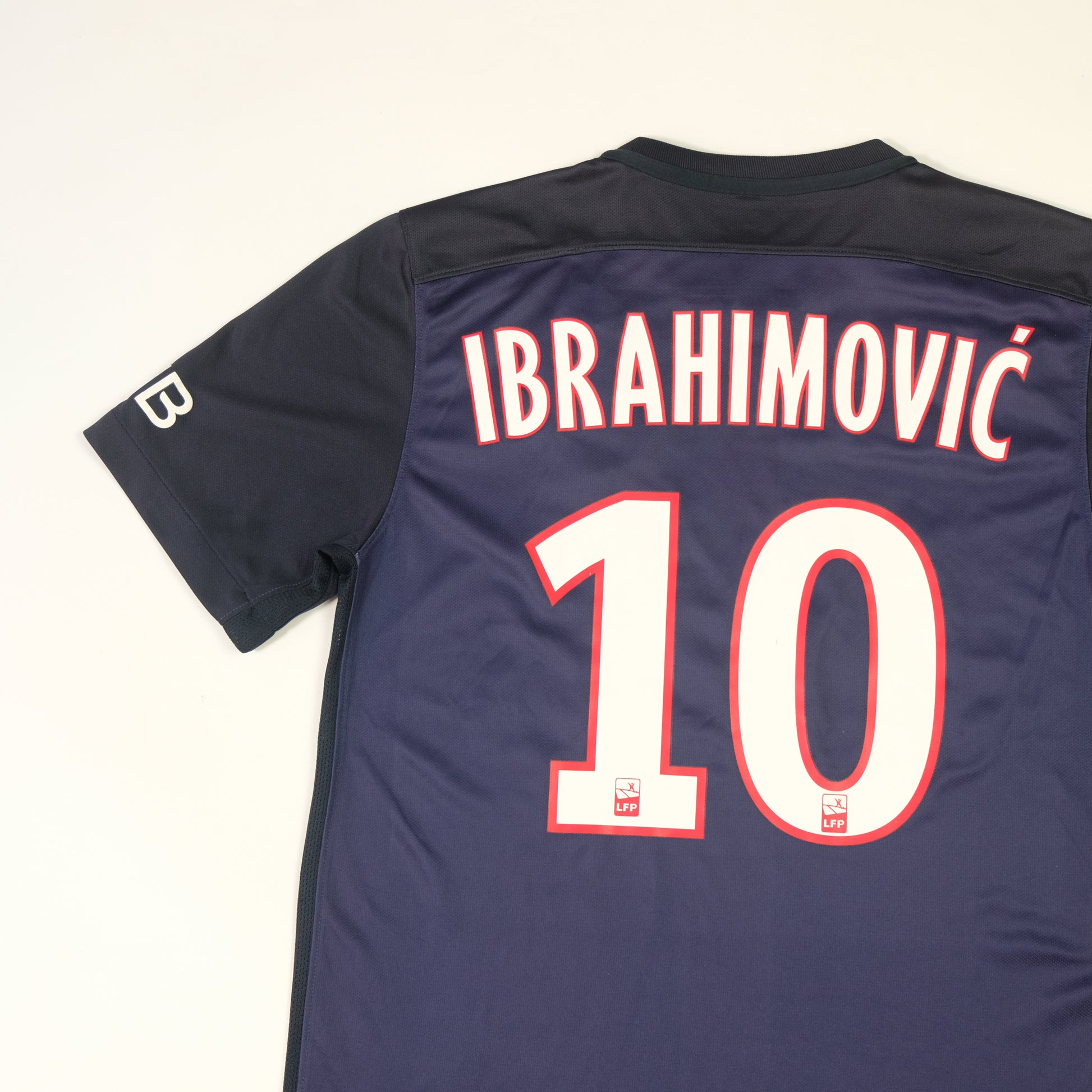 2015/16 PSG Home Shirt Ibrahimovic Nike