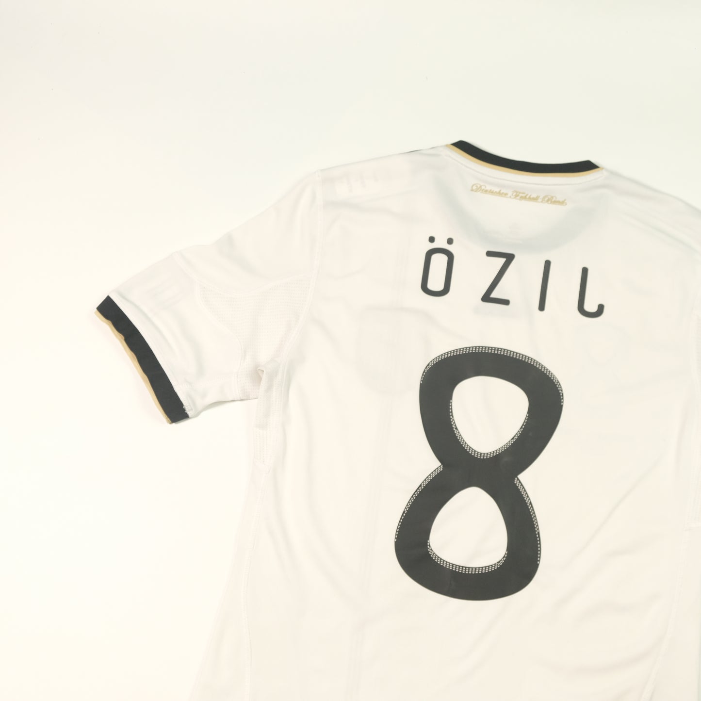 2010/11 Germany Home Shirt Ozil Adidas (S)